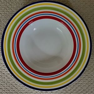 Large serving bowls with 5 bowls. Bright colors
